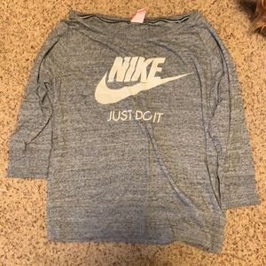 Women’s Nike sweatshirt